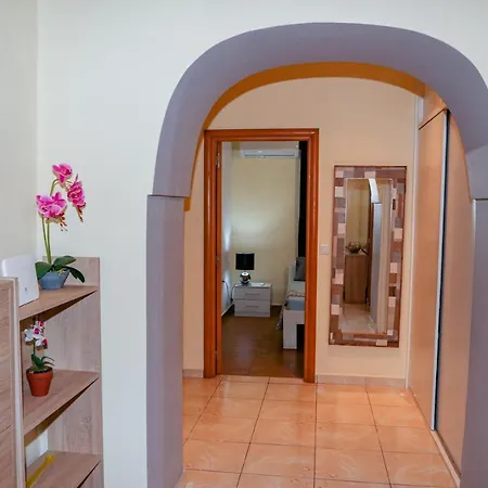 Lana's House * Rhodes City